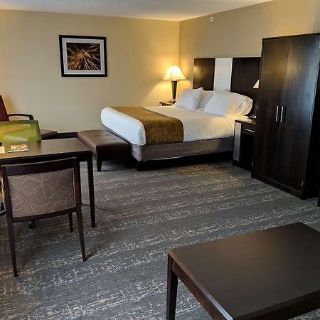 Best Western Plus Hanes Mall Winston-Salem Bagian luar foto
