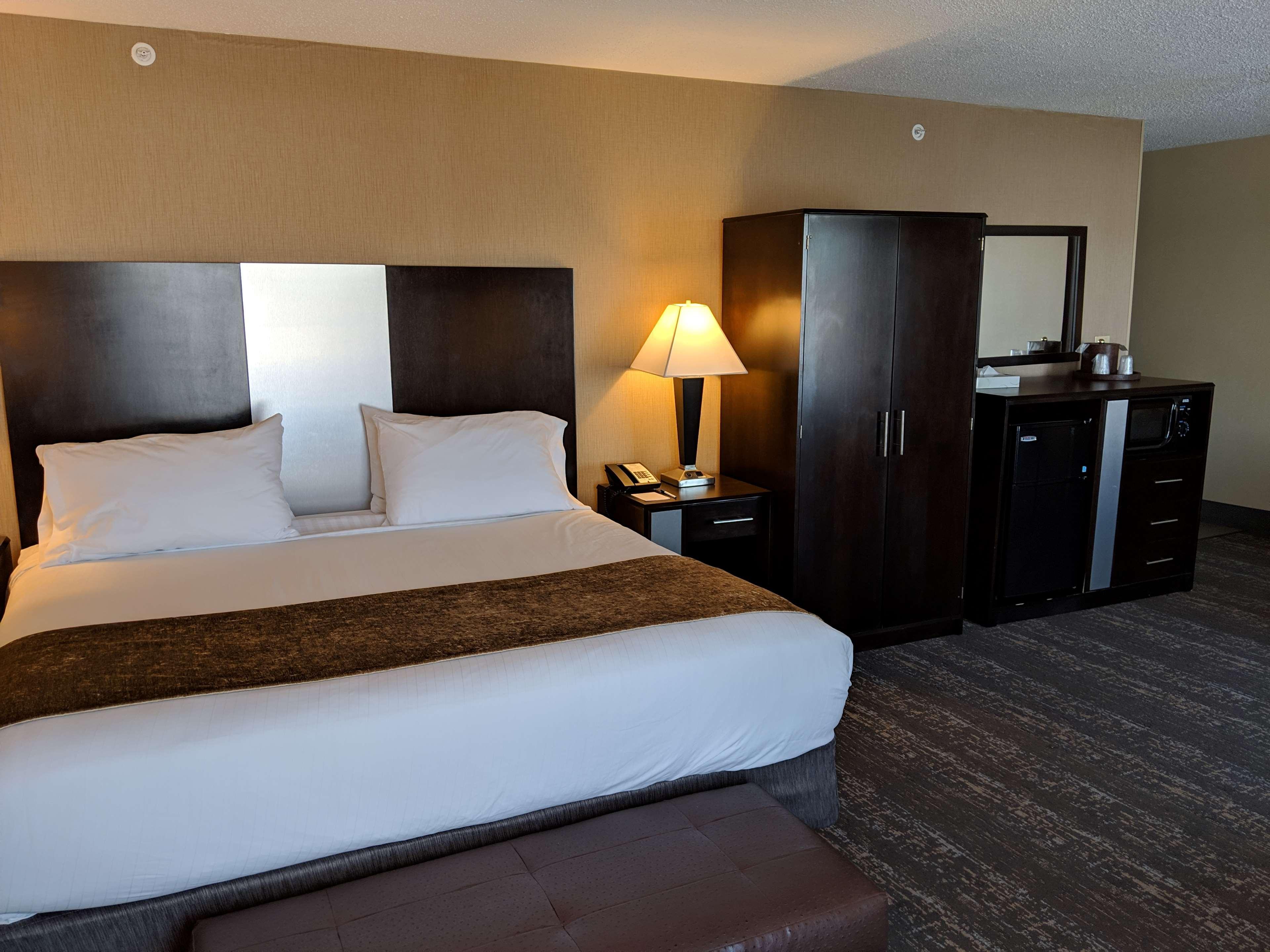 Best Western Plus Hanes Mall Winston-Salem Bagian luar foto